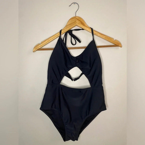 NWOT Abercrombie Cutout Black One Piece Swimsuit - Picture 4 of 9